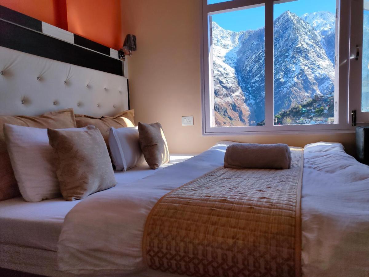 Uday Palace Joshimath Hotel Exterior foto