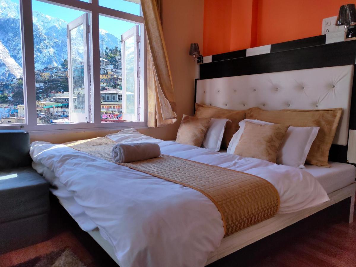 Uday Palace Joshimath Hotel Exterior foto