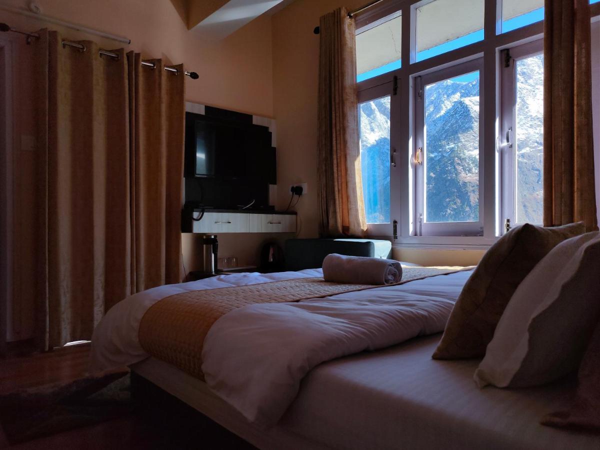 Uday Palace Joshimath Hotel Exterior foto