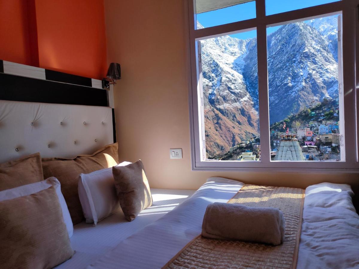 Uday Palace Joshimath Hotel Exterior foto