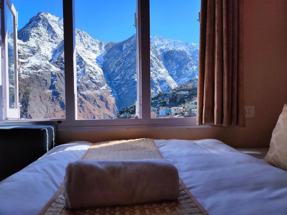 Uday Palace Joshimath Hotel Exterior foto